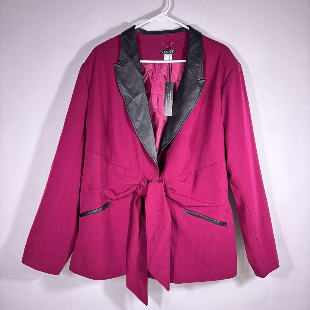 NWT Venus Women's Burgundy Blazer with Black Trim Size 20 C1